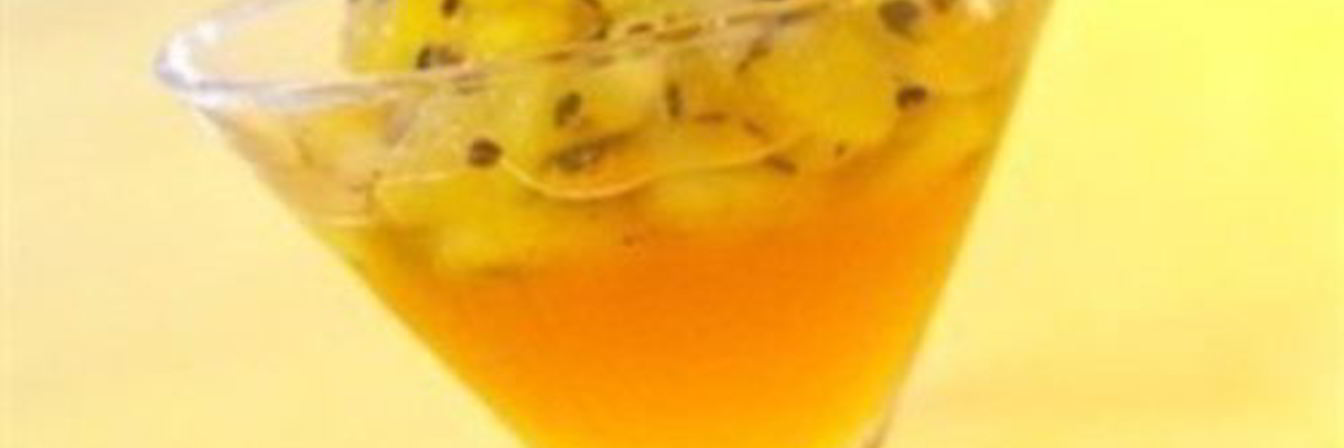 Ананасовый десерт в имбирно-ромовом сиропе