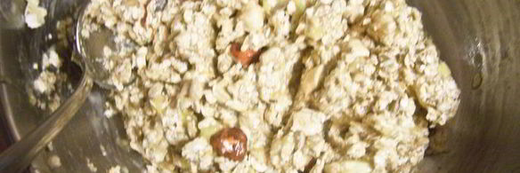 банановая гранола с йогуртом и клубникой