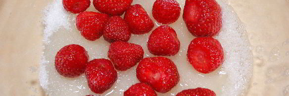 чудо-десерт с клубникой