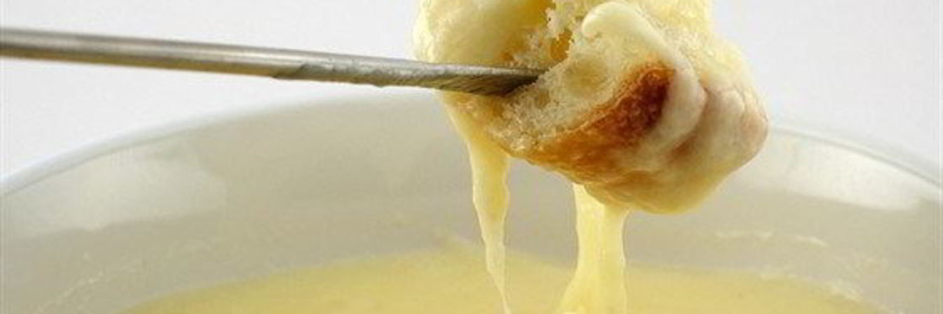 Фондю из грюйера с карамелизованным шалотом