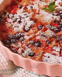 Клафути с ягодами