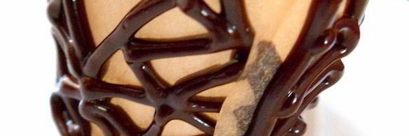 домашние конфеты из макадамии, нуги, марципана и шоколада