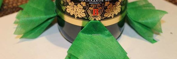 елка из шампанского и конфет