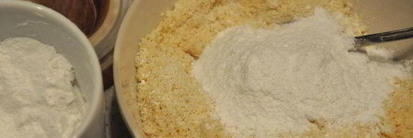 конфетки с миндально-винной начинкой и кленовым сиропом