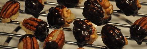 конфетки с миндально-винной начинкой и кленовым сиропом