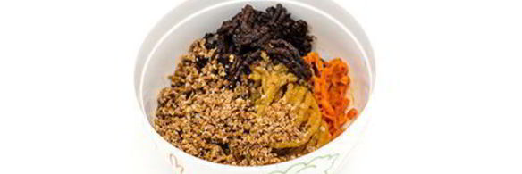 конфеты из миндаля и сухофруктов