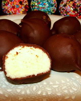 Конфеты Снежки в шоколаде