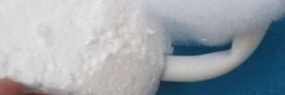 лебеди из конфет