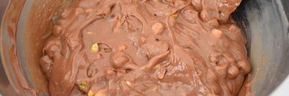 мягкие шоколадные конфеты с фисташками