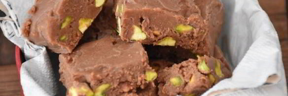 мягкие шоколадные конфеты с фисташками