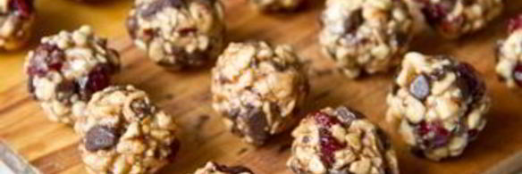 ореховые конфеты в белом шоколаде