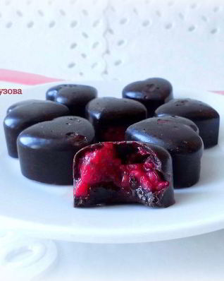 Шоколадные конфеты с малиной