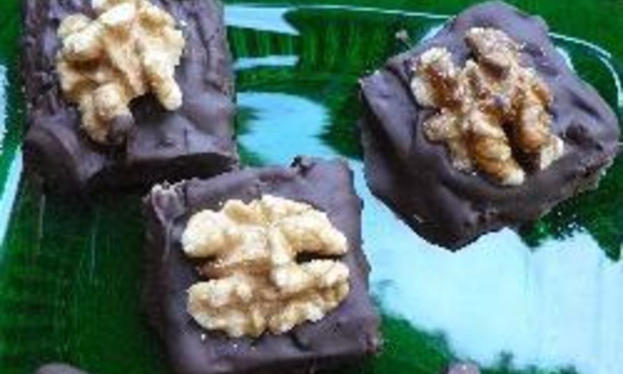 Рецепт шоколадных конфет с марципаном