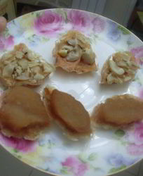 Яблочные конфеты без сахара с фундуком