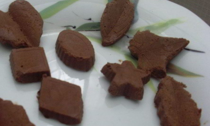 Рецепт замороженных шоколадных конфет без сахара