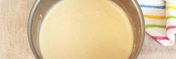 бисквит с клубникой и сливочным кремом