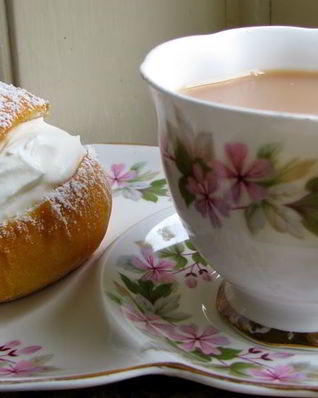 Булочки с творожным кремом внутри