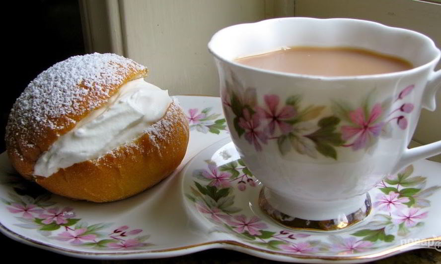 Рецепт булочек с творожным кремом внутри