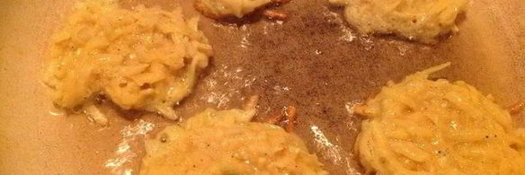 деруны с крем-фрешем и слабосоленой семгой