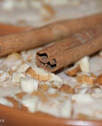 Десерт из нектарина с йогуртово-творожным кремом