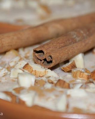 Десерт из нектарина с йогуртово-творожным кремом