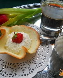 Корзиночки с творожным кремом