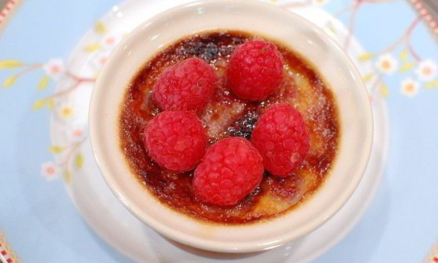 Рецепт крем-брюле с малиной