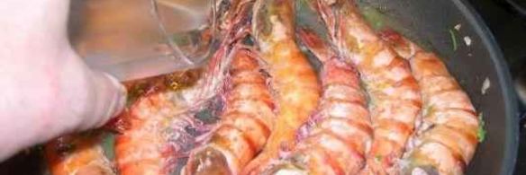 креветки королевские под кремом из фасоли и оливок