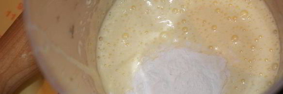 кростатине с кремом, яблоками и розмарином