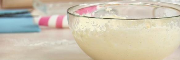 мильфей с ежевикой и кремом из козьего сыра