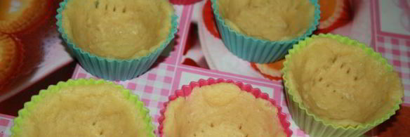 песочные корзинки с кремом и абрикосом яишенки