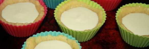 песочные корзинки с кремом и абрикосом яишенки