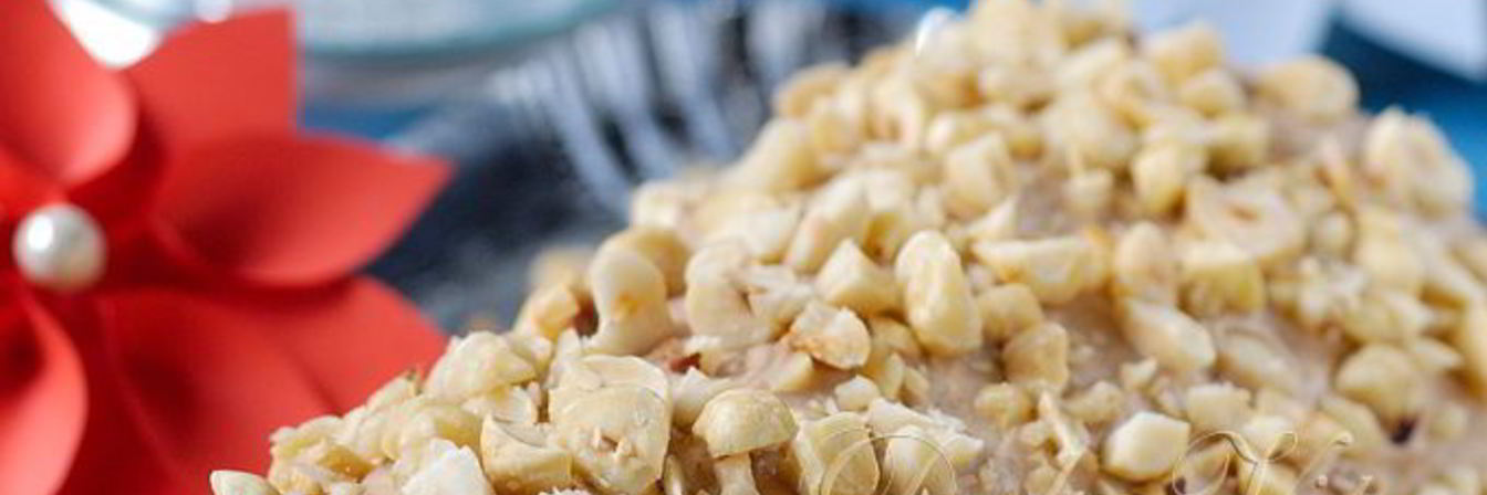 Рулет Рождественское полено с шоколадно-ореховым кремом