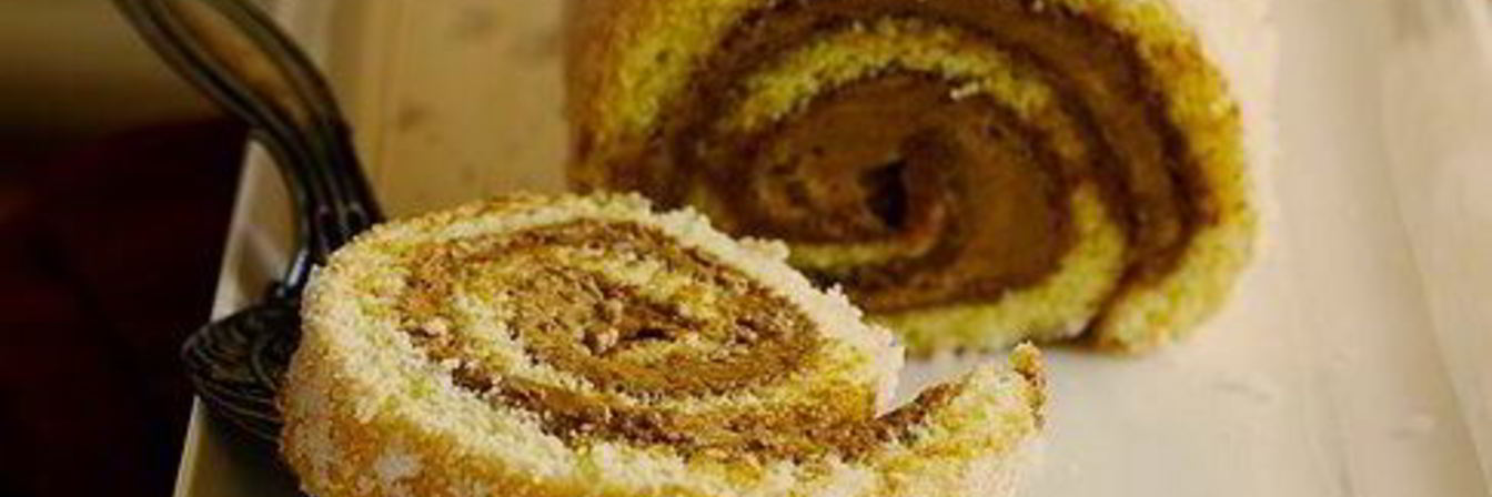 Рулет с кремом два шоколада