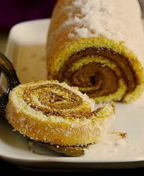 Рулет с кремом два шоколада