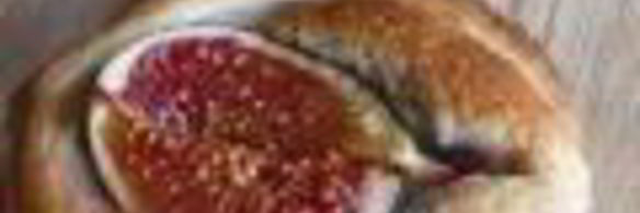 слоеные корзинки с виноградом и миндальным кремом