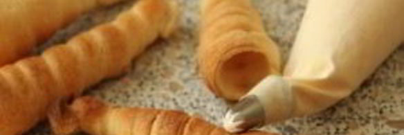 слоеные трубочки с белковым кремом