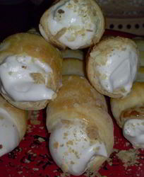 Трубочки с белковым заварным кремом