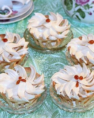 Ванильные корзиночки с карамельным кремом