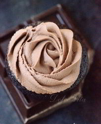 Взбитый шоколадный крем-ганаш