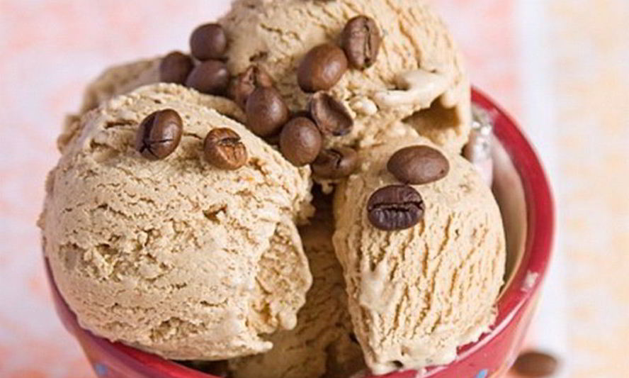 Рецепт бананова-творожного мороженого с финиками