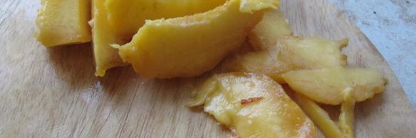 десерт-коктейль из мороженого и печеных яблок