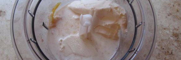 десерт-коктейль из мороженого и печеных яблок