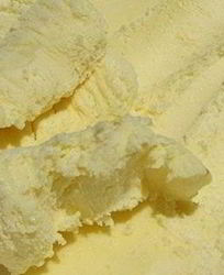 Домашнее сливочное мороженое с ванилью