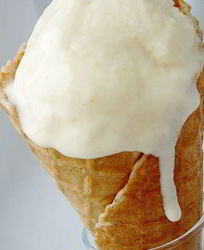 Мороженое из консервированных персиков