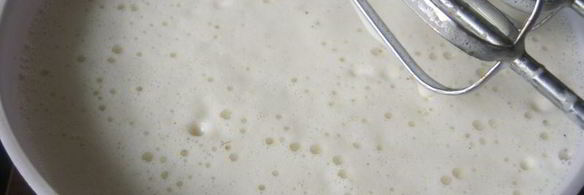 мороженое из зеленого чая с мятой и корицей