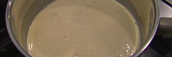 мороженое с инжиром и ягодами годжи