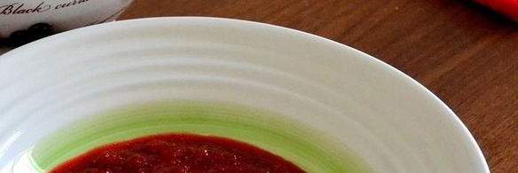 мороженое с клубникой и малиной