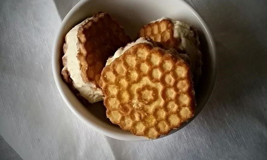 Рецепт мороженого с медом и соленым крекером