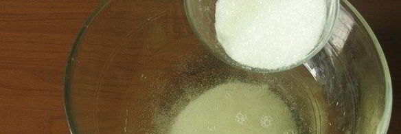 мороженое с шампанским и грушами